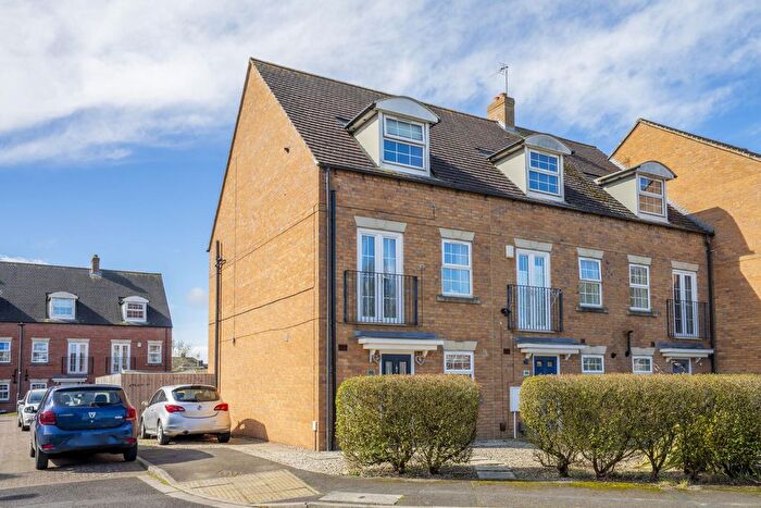 3 Bedroom Semi Detached House For Sale In Armstrong Way, York, YO30