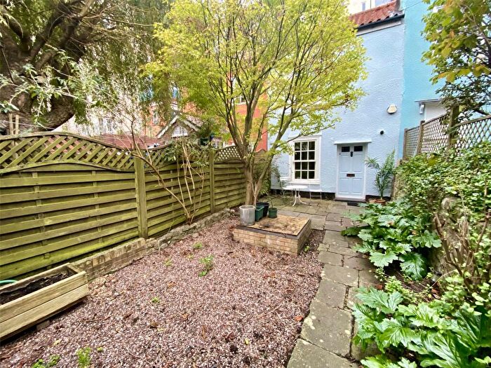 3 Bedroom Terraced House To Rent In Clifton, Richmond Dale, BS8