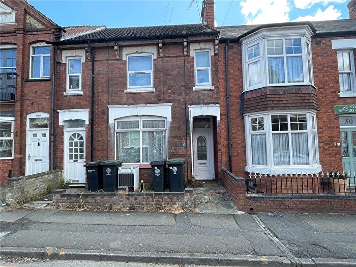 2 Bedroom Maisonette For Sale In Queen Street, Rushden, NN10