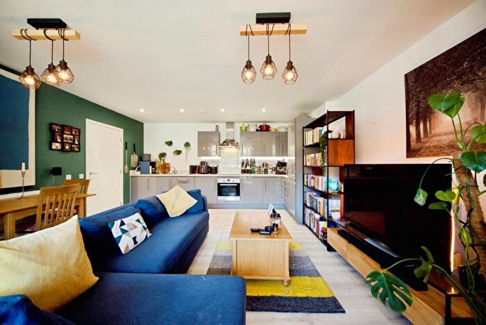 2 Bedroom Flat For Sale In Mahindra Way, London, E6