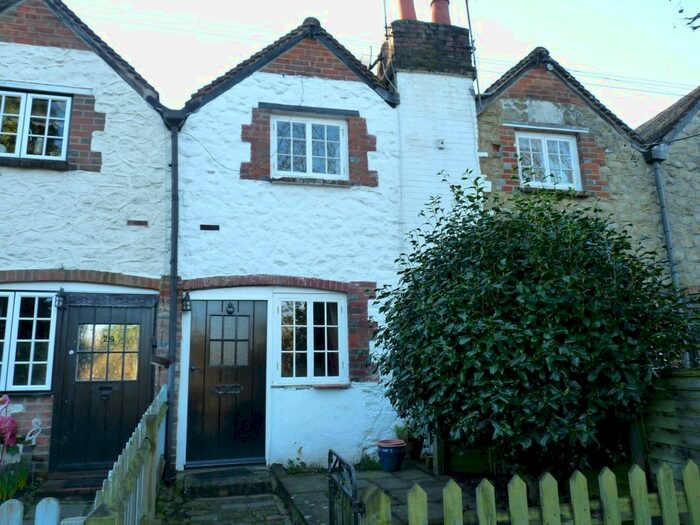 2 Bedroom Cottage To Rent In High Street, Oxted, RH8