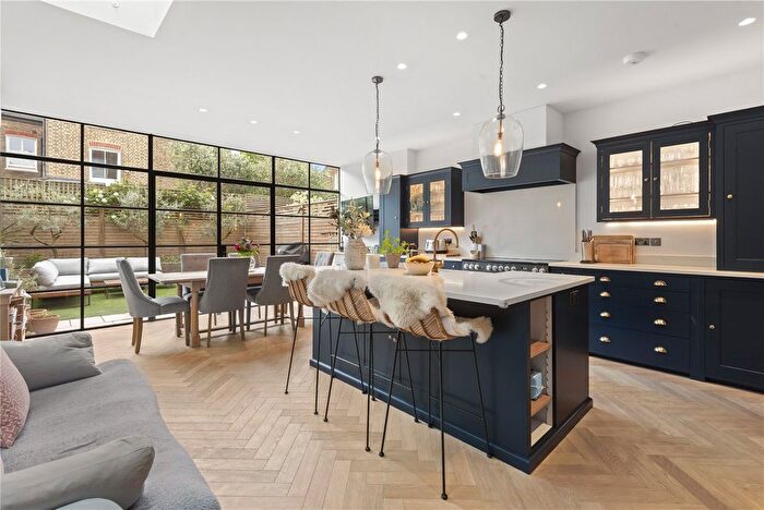 4 Bedroom Terraced House For Sale In Cicada Road, London, SW18