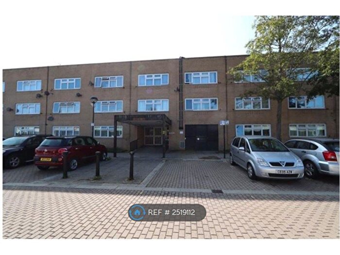 1 Bedroom Flat To Rent In North Tenth Street, Milton Keynes, MK9
