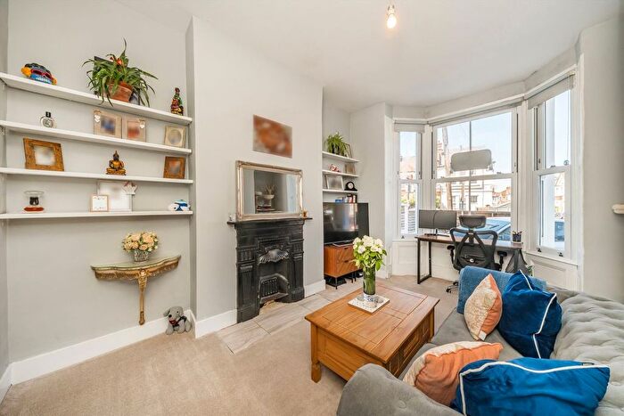 1 Bedroom Flat For Sale In Vant Road, Tooting, SW17