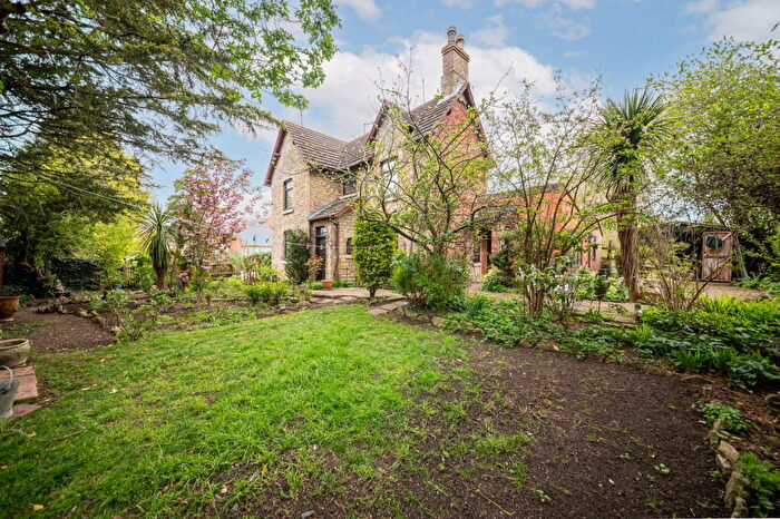 3 Bedroom Detached House For Sale In Barton Road, Barton Seagrave, NN15