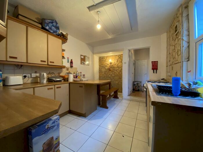 3 Bedroom House To Rent In Alfred Street, Roath, CF24