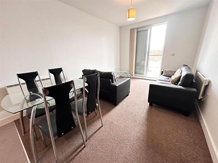 2 Bedroom Apartment To Rent In Springfield Court, Dean Road, Salford, M3