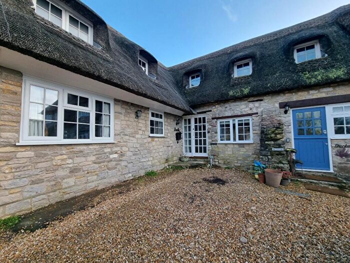 1 Bedroom Cottage To Rent In , DT3