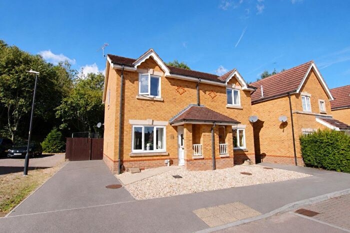 2 Bedroom Semi-Detached House To Rent In Thetford Way, Taw Hill, Swindon, SN25