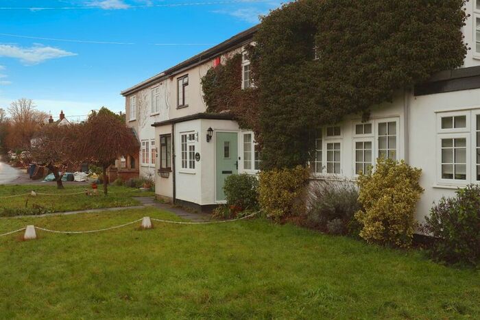 2 Bedroom Terraced House For Sale In Vale Road, Chesham, HP5