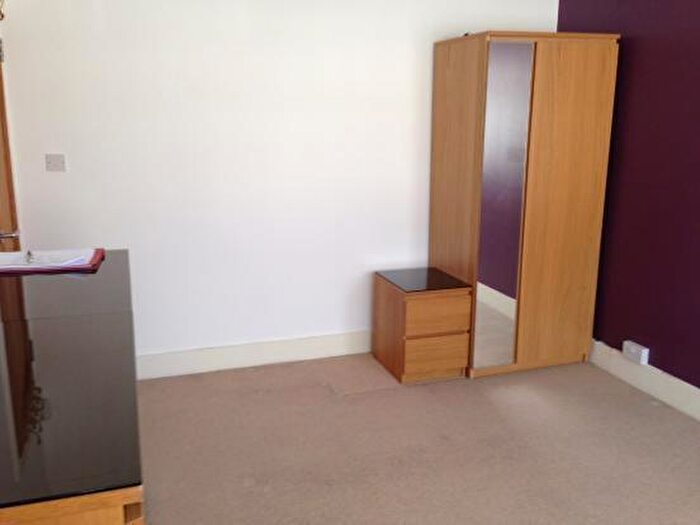 4 Bedroom Terraced House To Rent In Staines Road, Ilford, Essex, IG1