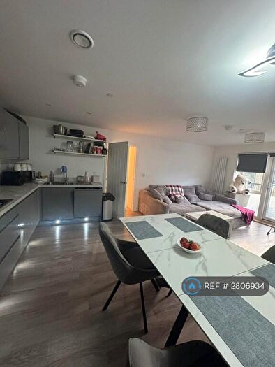 2 Bedroom Flat To Rent In Gunpowder Road, Worcester Park, KT4