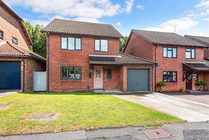 4 Bedroom Detached House For Sale In Edgefield Grove, Waterlooville, PO7