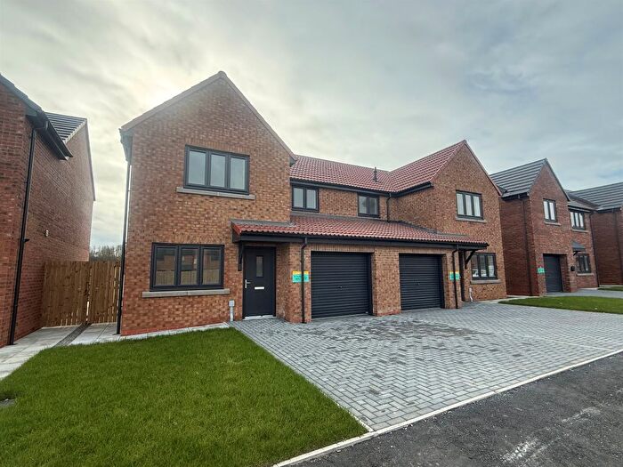 3 Bedroom Semi Detached House For Sale In Woodside Meadows, Hartlepool, TS25