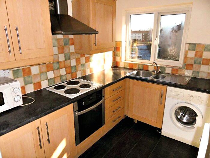 2 Bedroom Flat To Rent In Byland Road, Longbenton, NE12