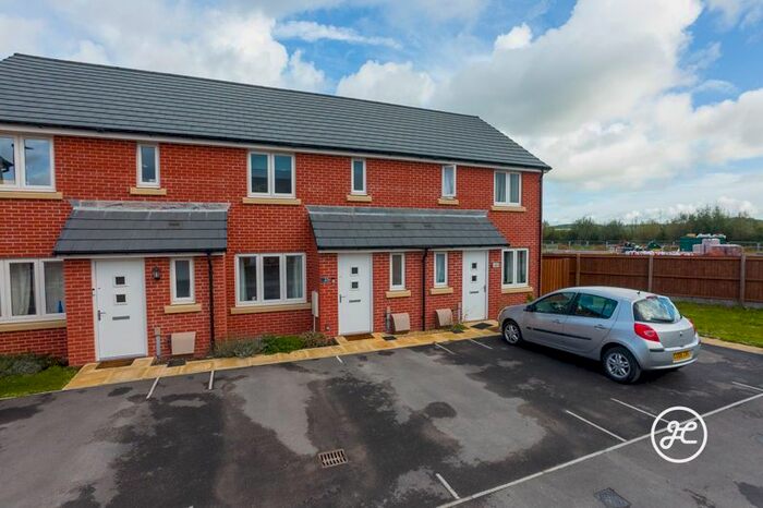 3 Bedroom Terraced House For Sale In Vita Avenue, Bridgwater, TA6