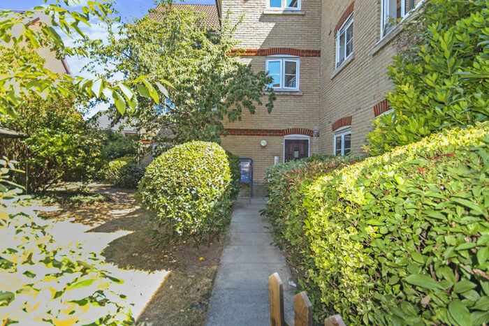 2 Bedroom Apartment To Rent In Harberd Tye, Great Baddow, CM2