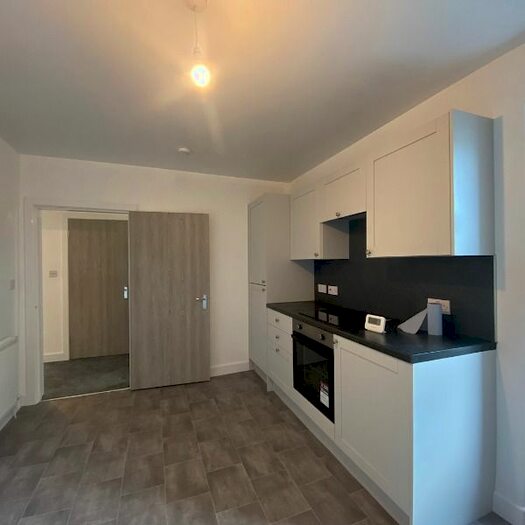 3 Bedroom Flat To Rent In High Street, Crieff, Perthshire PH7