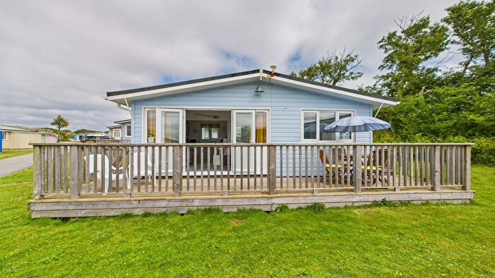 2 Bedroom Bungalow For Sale In Gwithian Sands Chalets, Upton Towans, Hayle, Cornwall, TR27