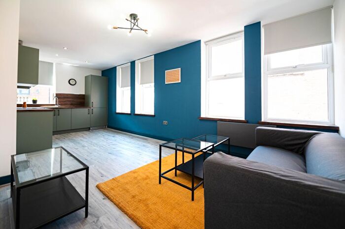 1 Bedroom Flat To Rent In Flat, Warrington Street, Ashton-Under-Lyne, OL6
