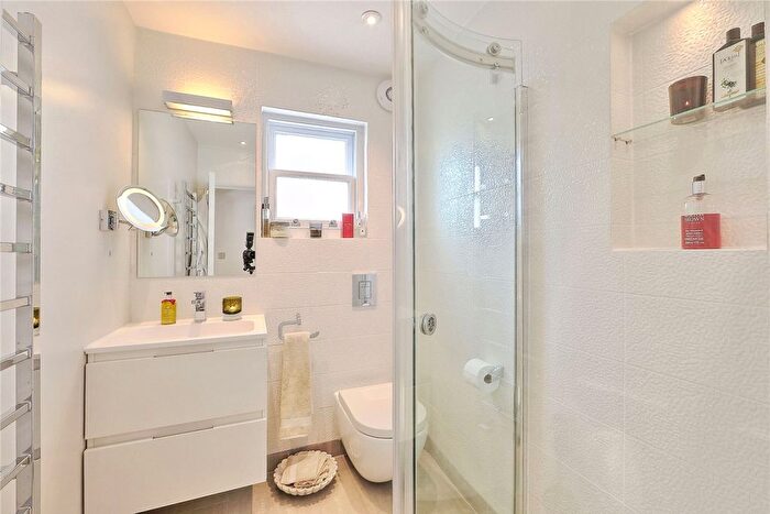 1 Bedroom Flat To Rent In Worple Road, London, SW20
