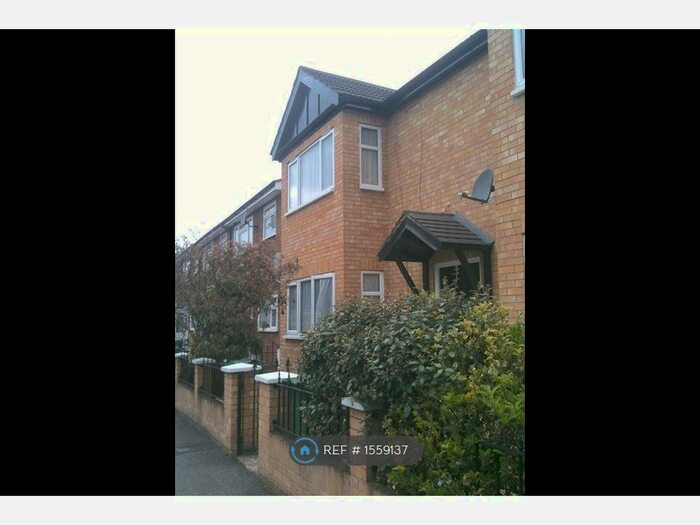 1 Bedroom Flat To Rent In Burchell Road, London, E10