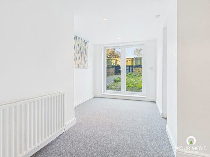 2 Bedroom Apartment To Rent In Cambridge Road, Walmer, Deal, Kent, CT14