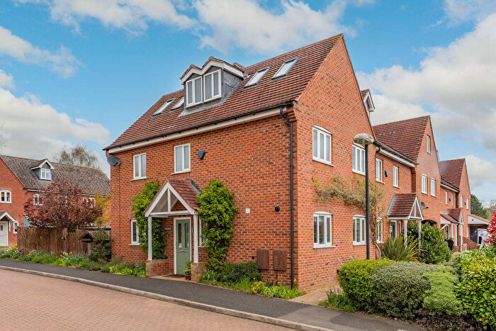 5 Bedroom Semi Detached House For Sale In The Hawthorns, Lubenham, LE16