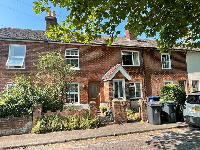 2 Bedroom Terraced House To Rent In North Street, Godalming, Surrey, GU7