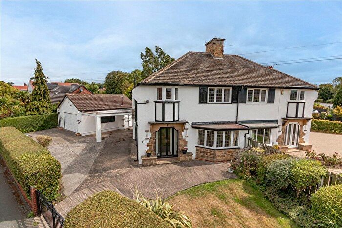 4 Bedroom Semi-Detached House For Sale In Moor Grange View, Leeds, West Yorkshire, LS16