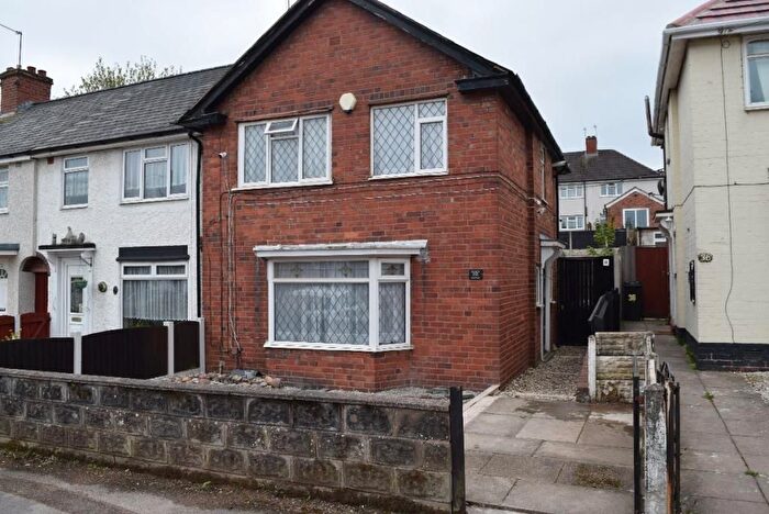 3 Bedroom Semi Detached House To Rent In Brisbane Road, Smethwick, B67