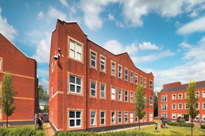 2 Bedroom Flat To Rent In Crescent House, Rugby, CV21