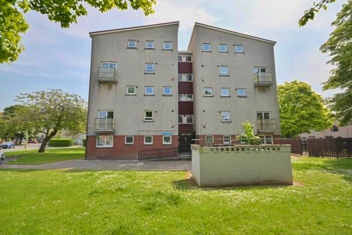 2 Bedroom Flat To Rent In Cairns Crescent, Perth, PH1
