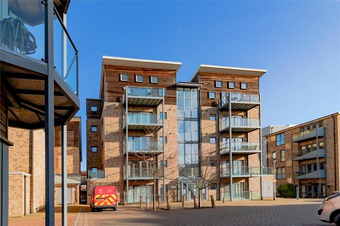 2 Bedroom Flat To Rent In Scholars Walk, Cambridge, CB4