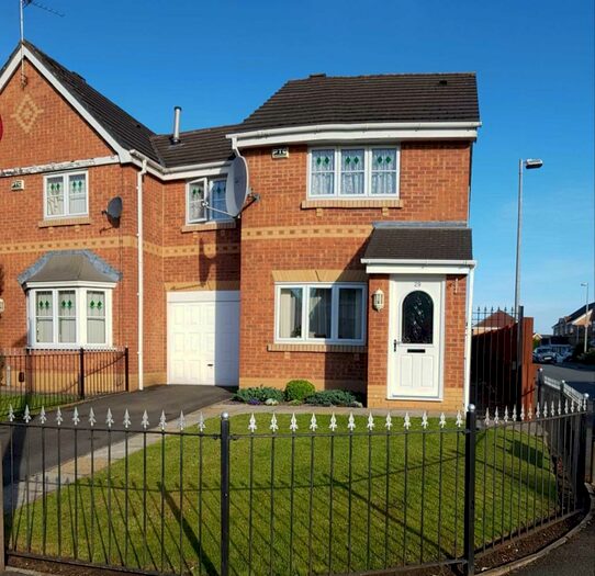 3 Bedroom Semi-Detached House To Rent In Carlisle Street, Pendlebury, M27