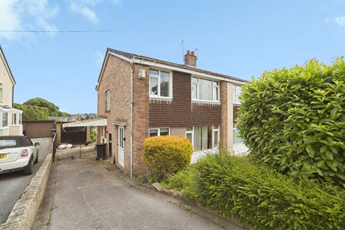 3 Bedroom Semi-Detached House For Sale In Sunhurst Drive, Oakworth, Keighley, BD22