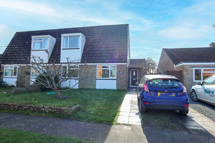 4 Bedroom Semi-Detached House For Sale In East View Fields, Plumpton Green, BN7