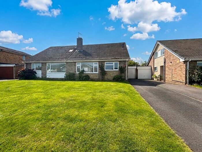 3 Bedroom House For Sale In Beech Leaze, Alveston, BS35