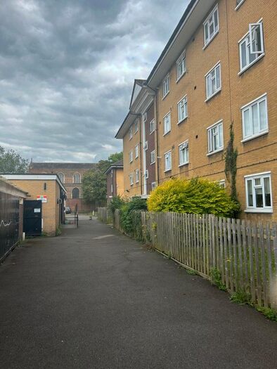 3 Bedroom Flat To Rent In Langthorne Court, Bromley Road, Bromley, BR1