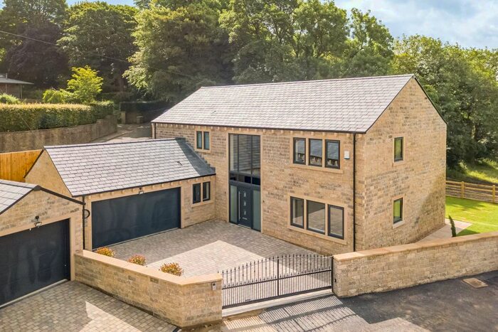 5 Bedroom Detached House For Sale In Fold Farm Lane, Netherton, Huddersfield, HD4