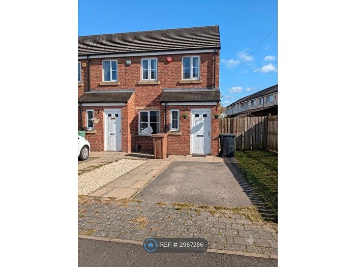 2 Bedroom End Terrace House To Rent In Swarcliffe Avenue, Leeds, LS14