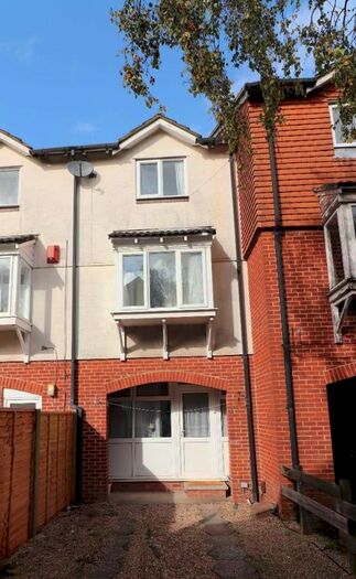 4 Bedroom Property To Rent In Berkeley Close, Shirley, Southampton, SO15