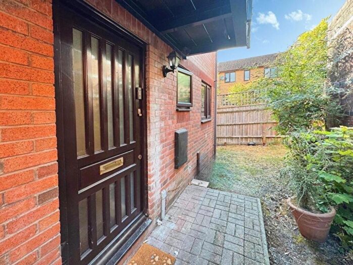 Maisonette For Sale In Wyatt Close, High Wycombe, HP13