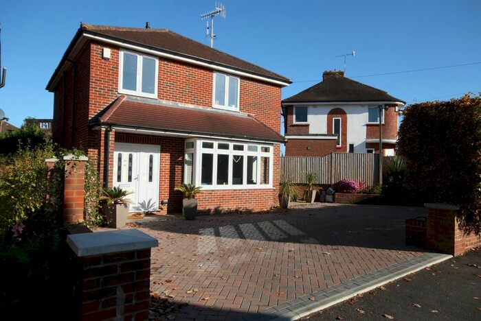 3 Bedroom Detached House To Rent In Orchard Way, Reigate, RH2