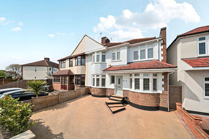 4 Bedroom Semi Detached House For Sale In Penhill Road, Bexley, Kent, DA5