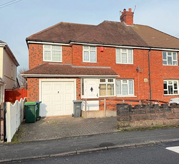 4 Bedroom Semi-Detached House To Rent In Tudor Street, Tipton, DY4