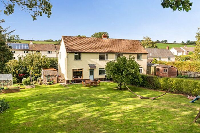 3 Bedroom Property For Sale In Washfield, Tiverton, EX16