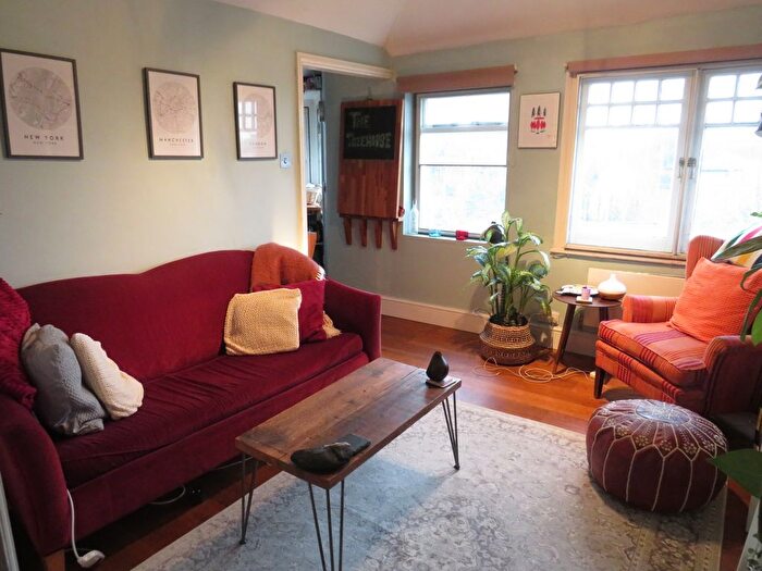 1 Bedroom Flat To Rent In , Jacksons Lane, Highgate, N6