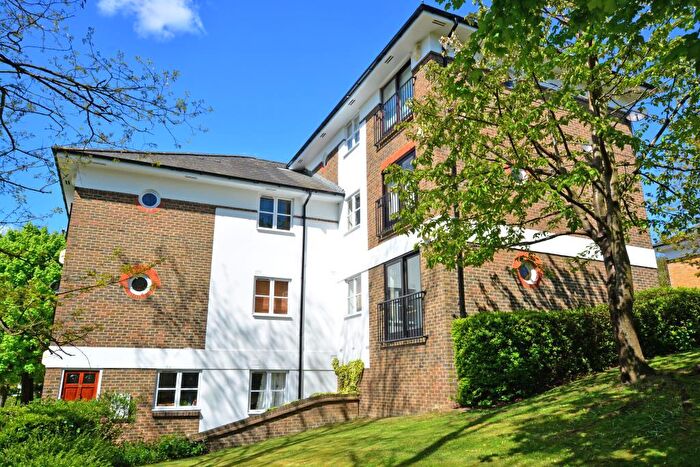 2 Bedroom Apartment To Rent In St Josephs Vale, Blackheath, London, SE3