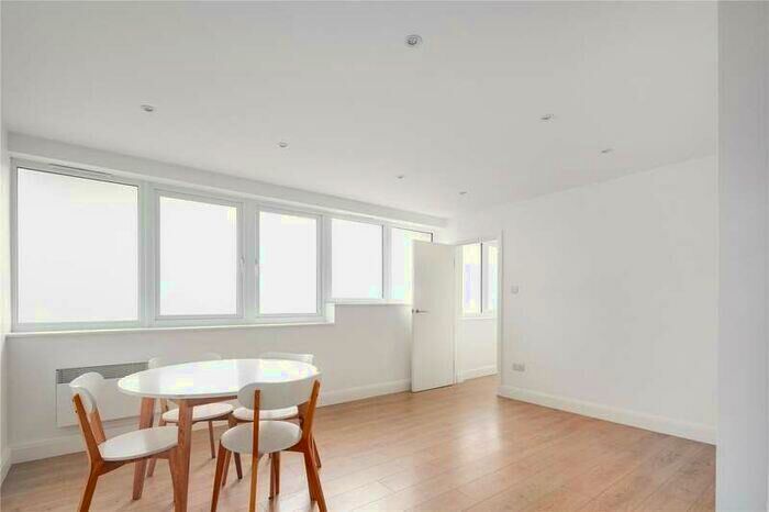 1 Bedroom Maisonette To Rent In Balmes Road, London, N1